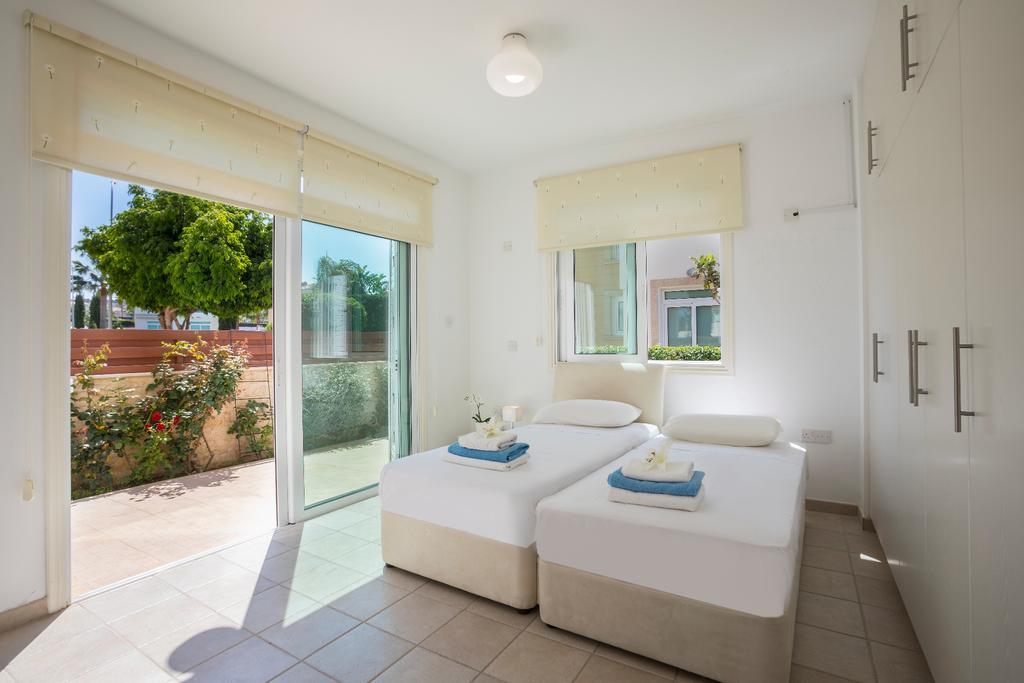 Villa Ricky Protaras Exterior photo