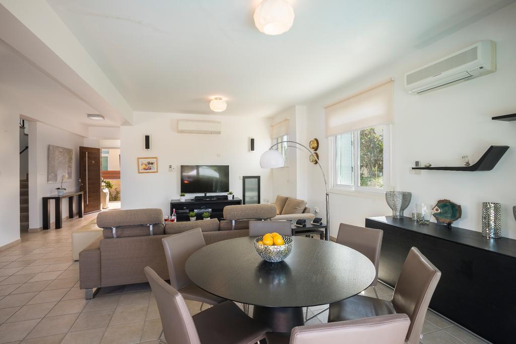 Villa Ricky Protaras Exterior photo